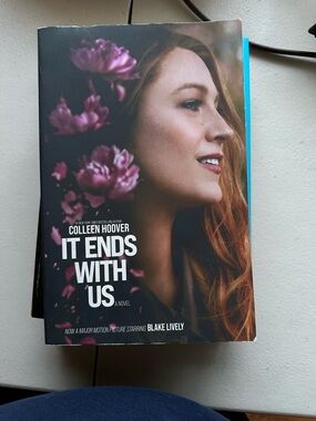 It Ends With Us - Colleen Hoover